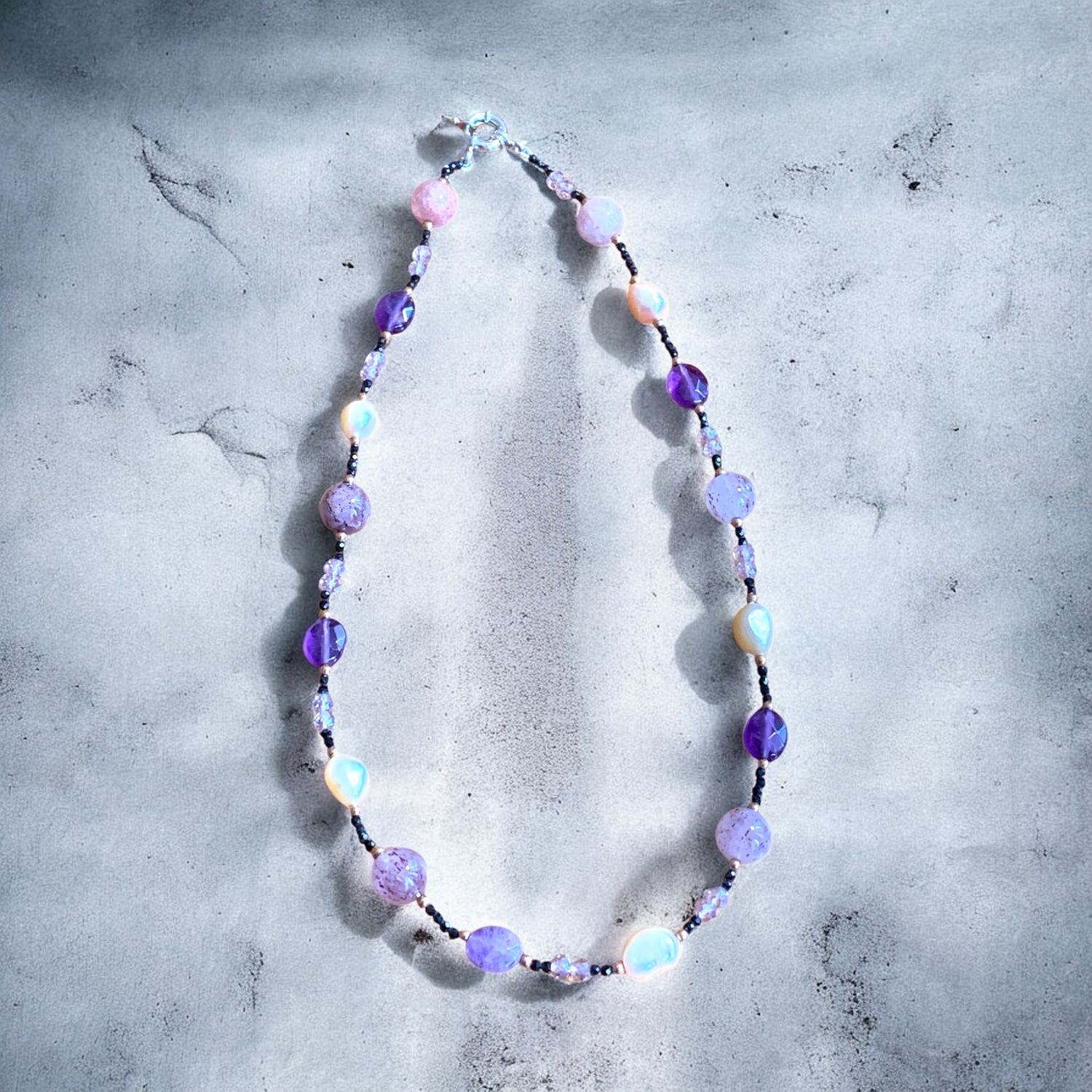 COLLANA PIETRE DI AMETISTA E PERLE COLLANA PIETRE DI AMETISTA E PERLE