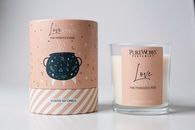 CANDELA PROFUMATA COLLEZIONE CELESTIAL MAGIC POZIONE D'AMORE