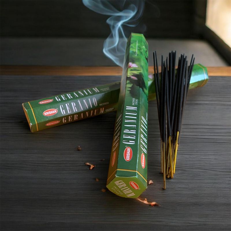 BASTONCINI INCENSO INCENSO GERANIO BASTONCINI INCENSO INCENSO GERANIO