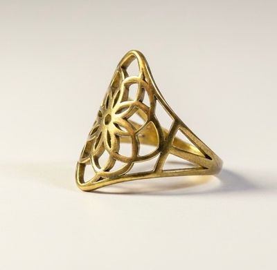 ANELLO GEOMETRIA SACRA FIORE DI LOTO COLOR ORO ANELLO GEOMETRIA SACRA FIORE DI LOTO COLOR ORO