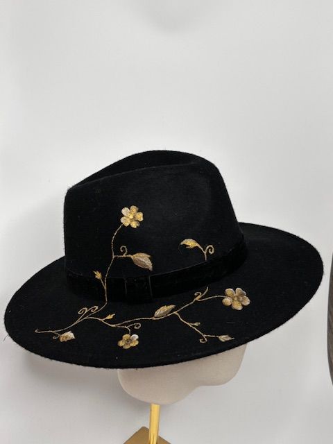 fedora fleuri