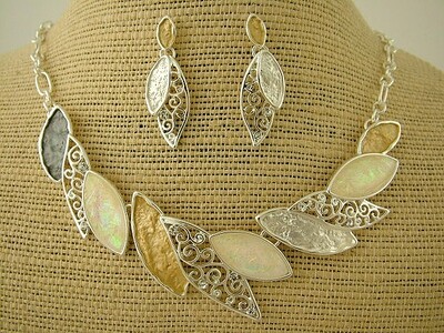 Silver/Gold/Grey Leaf Necklace/Earring Set Silver/Gold/Grey Leaf Necklace/Earring Set