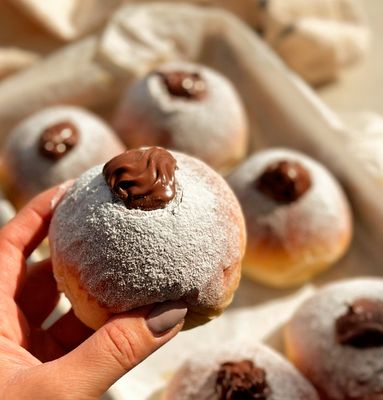 Nutella- filled Donuts ( 6 count)