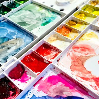 Paint Palettes &amp; Mixing Tools