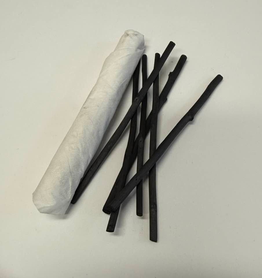 Hues Vine Charcoal