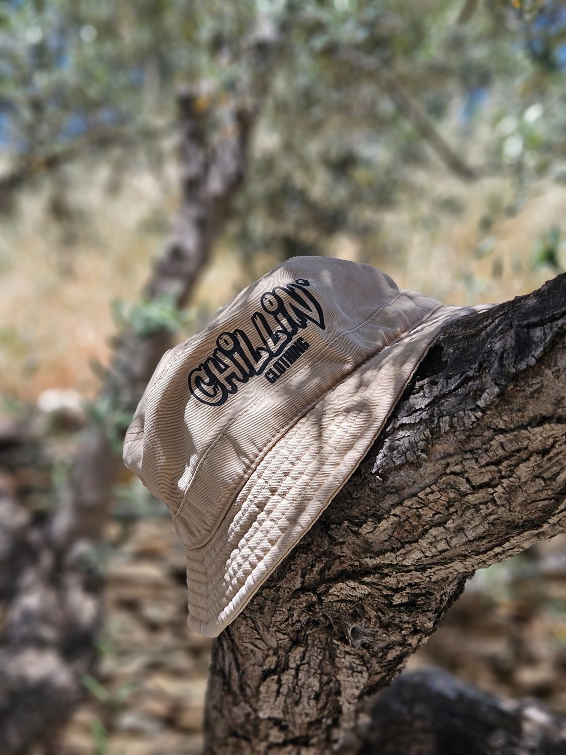 Bucket Hat &quot;Chillin&#39; Clothing &quot; Logo