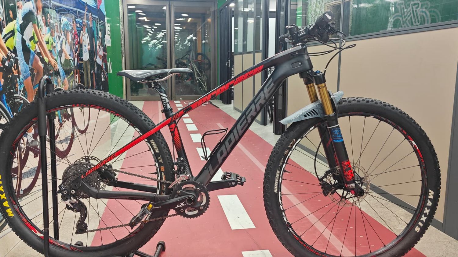Second Hand / 2015 Lapierre Pro Race 927 27.5&quot;Carbon MTB Bike, Colour: 黑紅色
