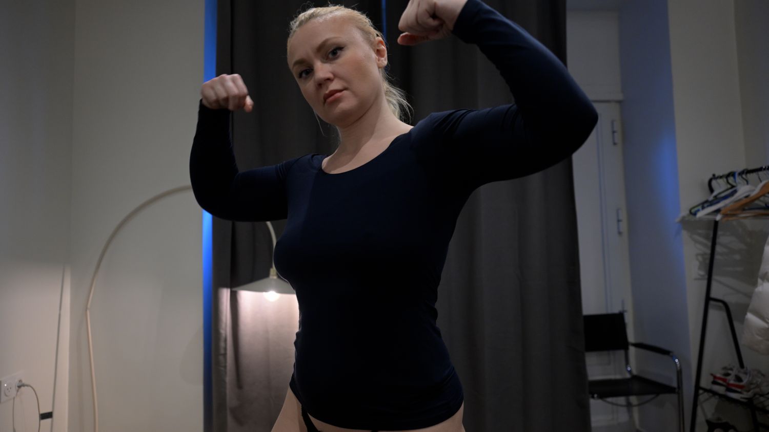 NATALIE PAUER VS SCARLETT NUDE FIGHT