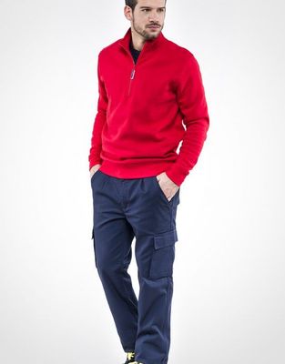 Pantaloni multitasca