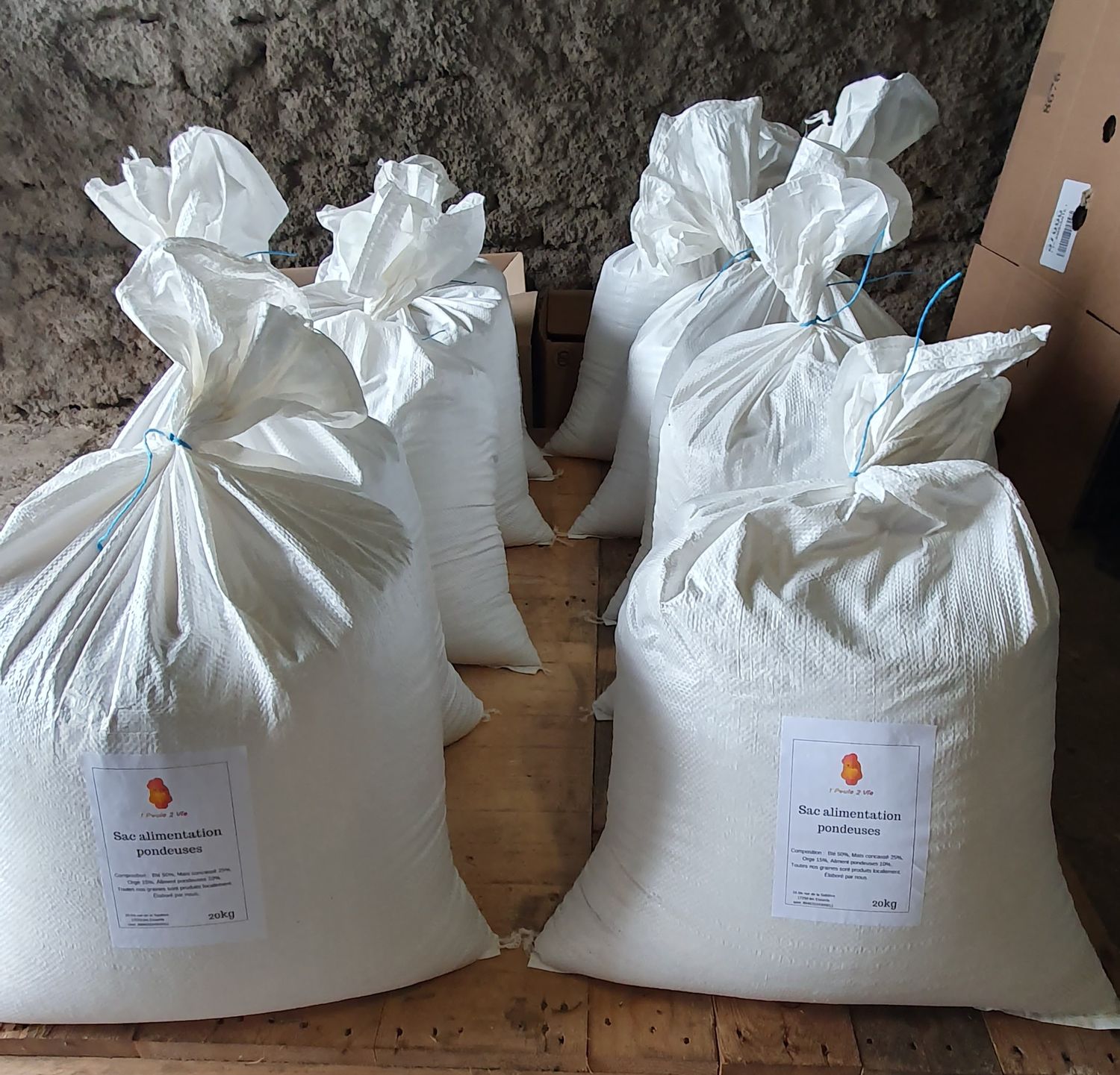 Sac de 10 kg d&#39;alimentation pour poules vendu par 1Poule2Vie