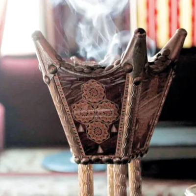 الدخون والعود