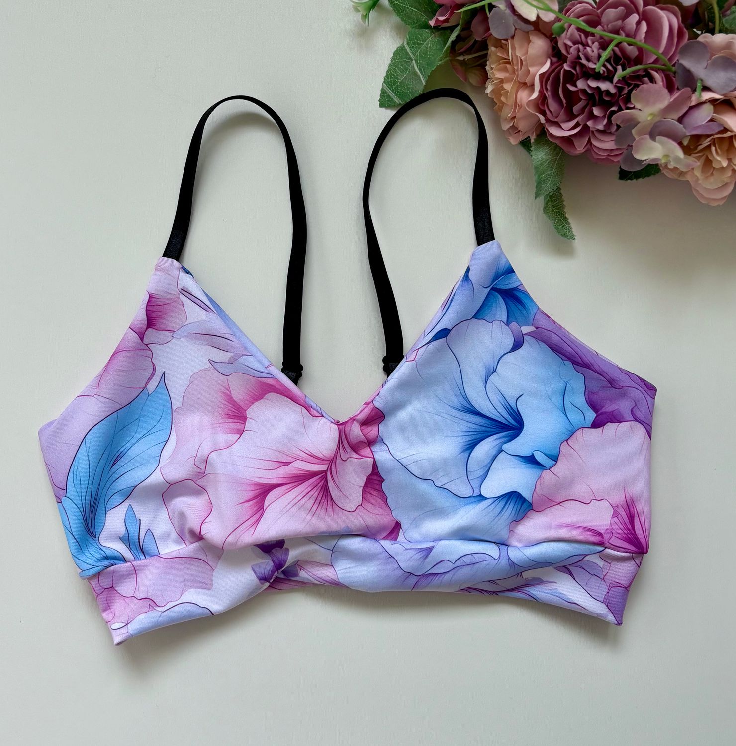 Top Lanikai - pastel flowers