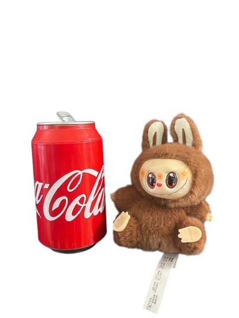 Labubu in cola blikje