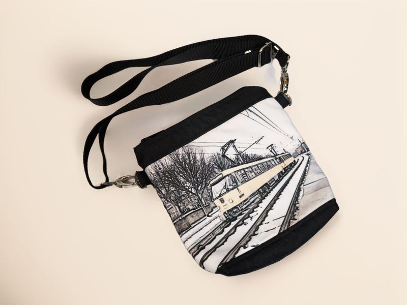 Crossbody Tatra T4d: schwarz