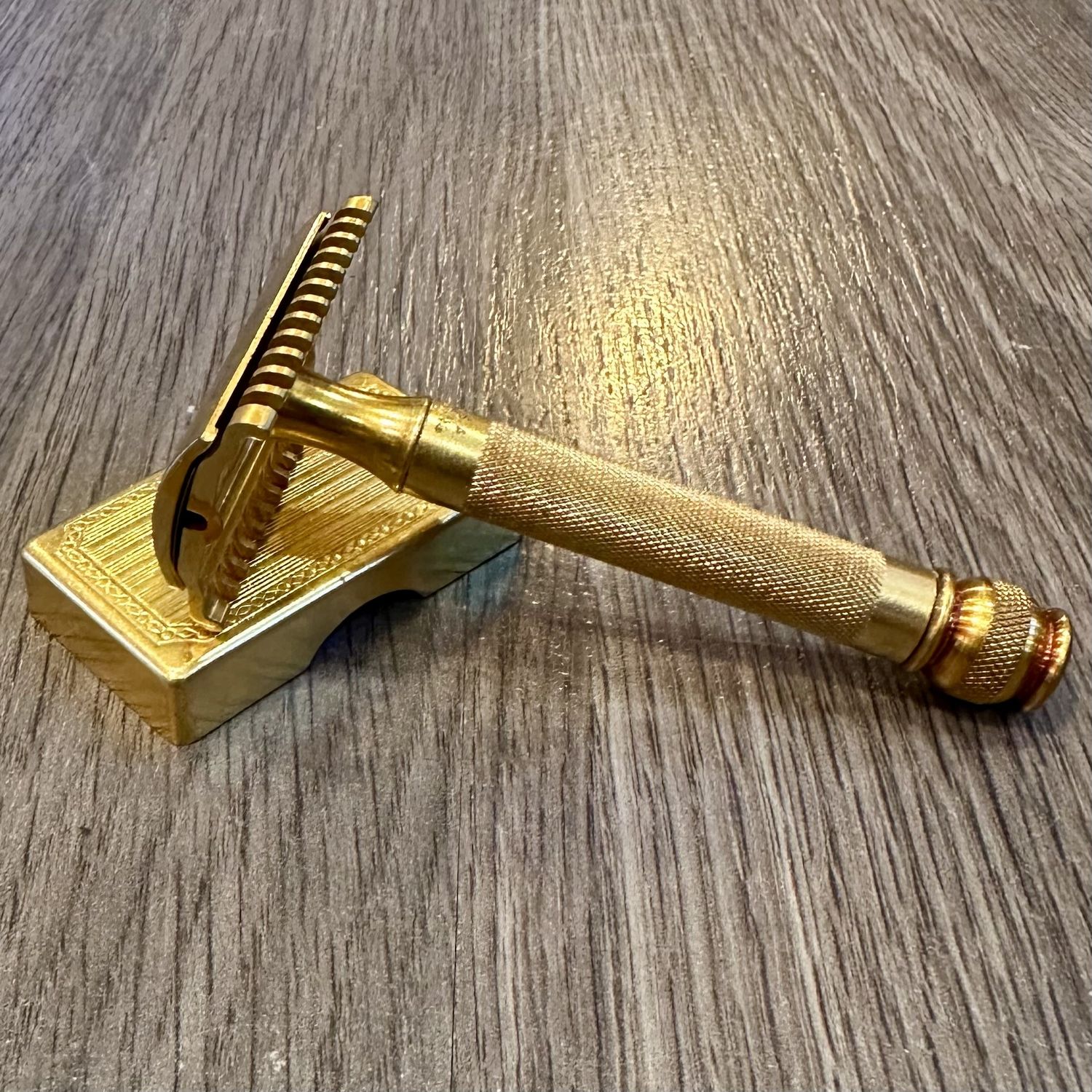 Gillette 1930s Windsor Ball Handle Double Edge Safety Razor Set