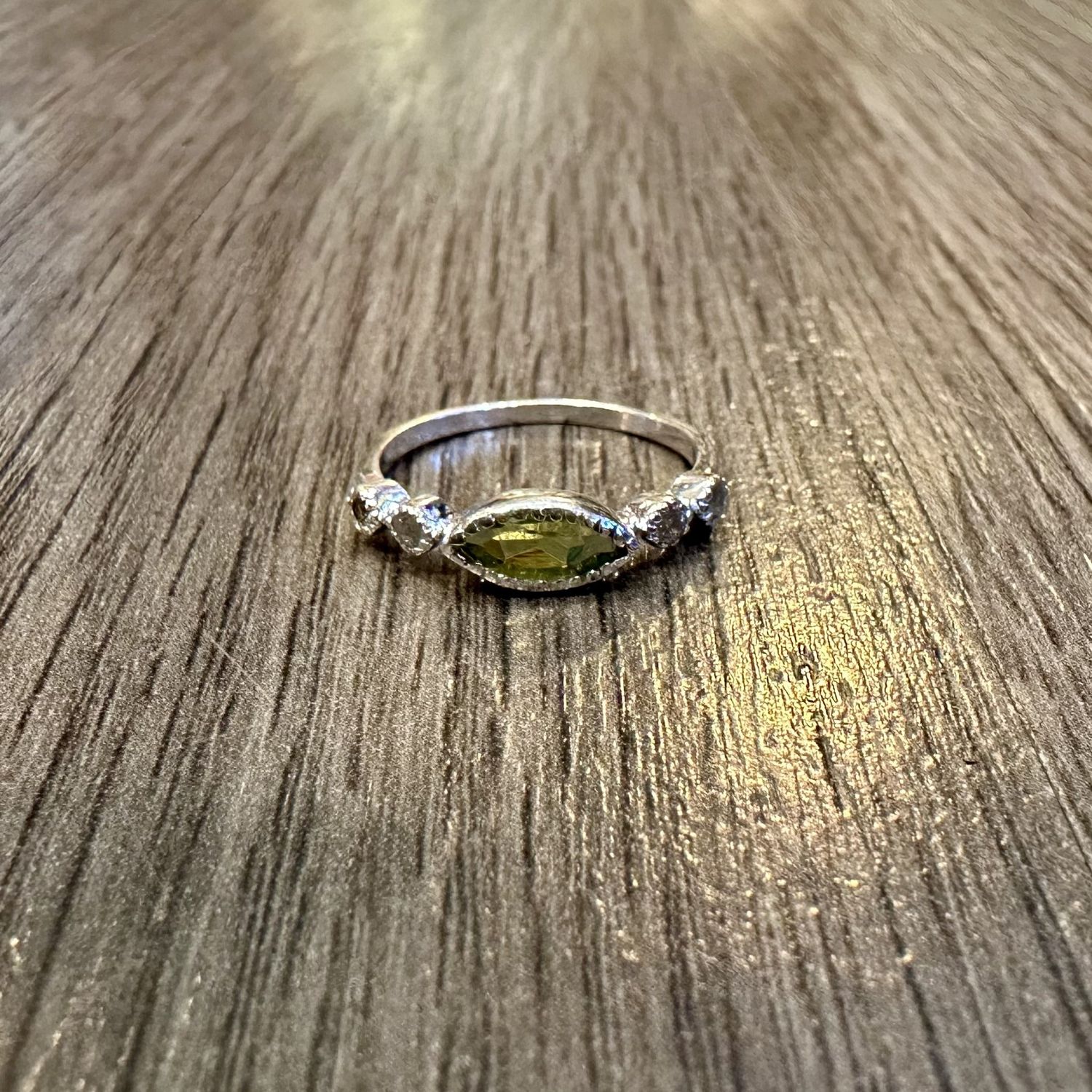 Green Peridot  .925 Sz 7
