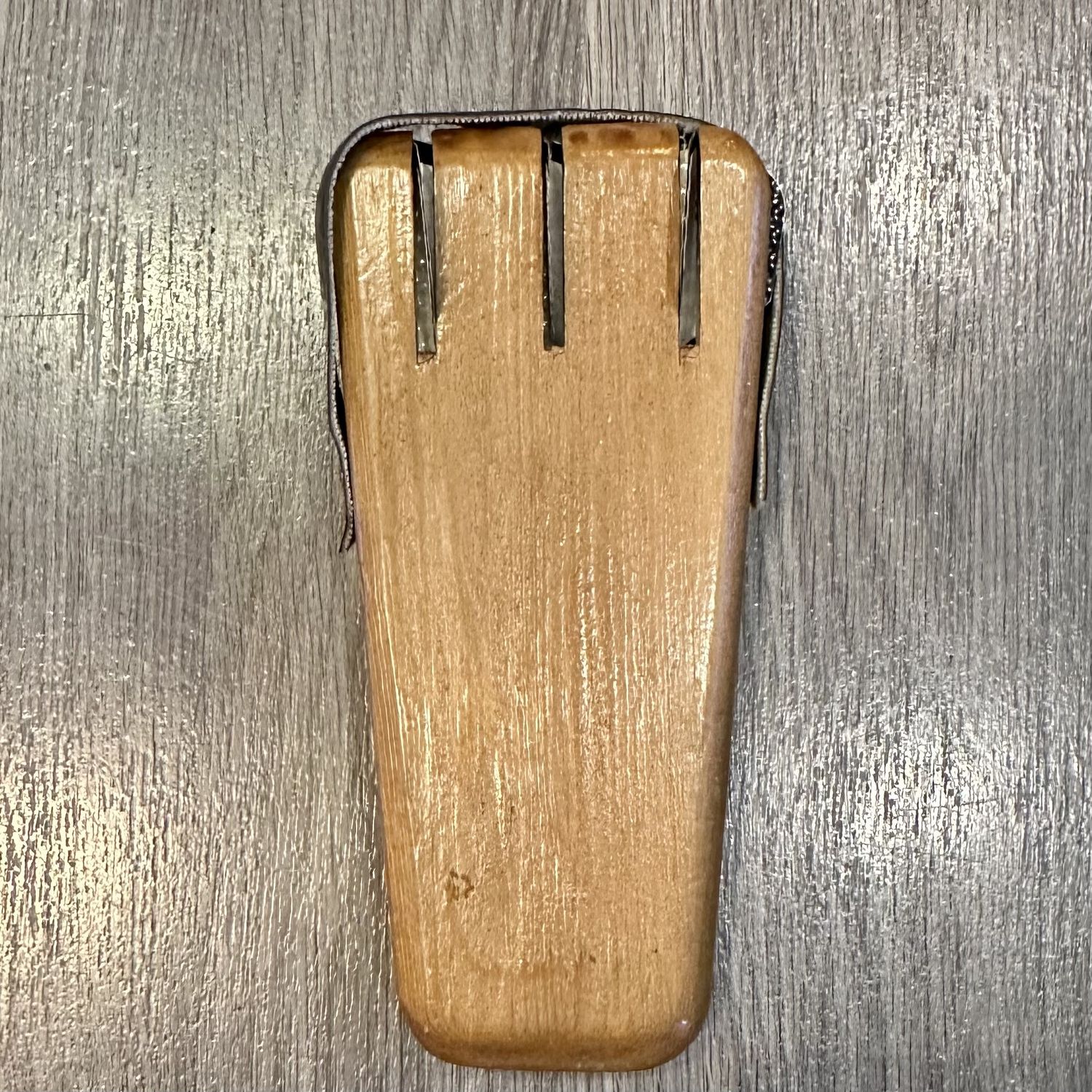 3 Dimplex Throwing Darts with Wooden Holder
