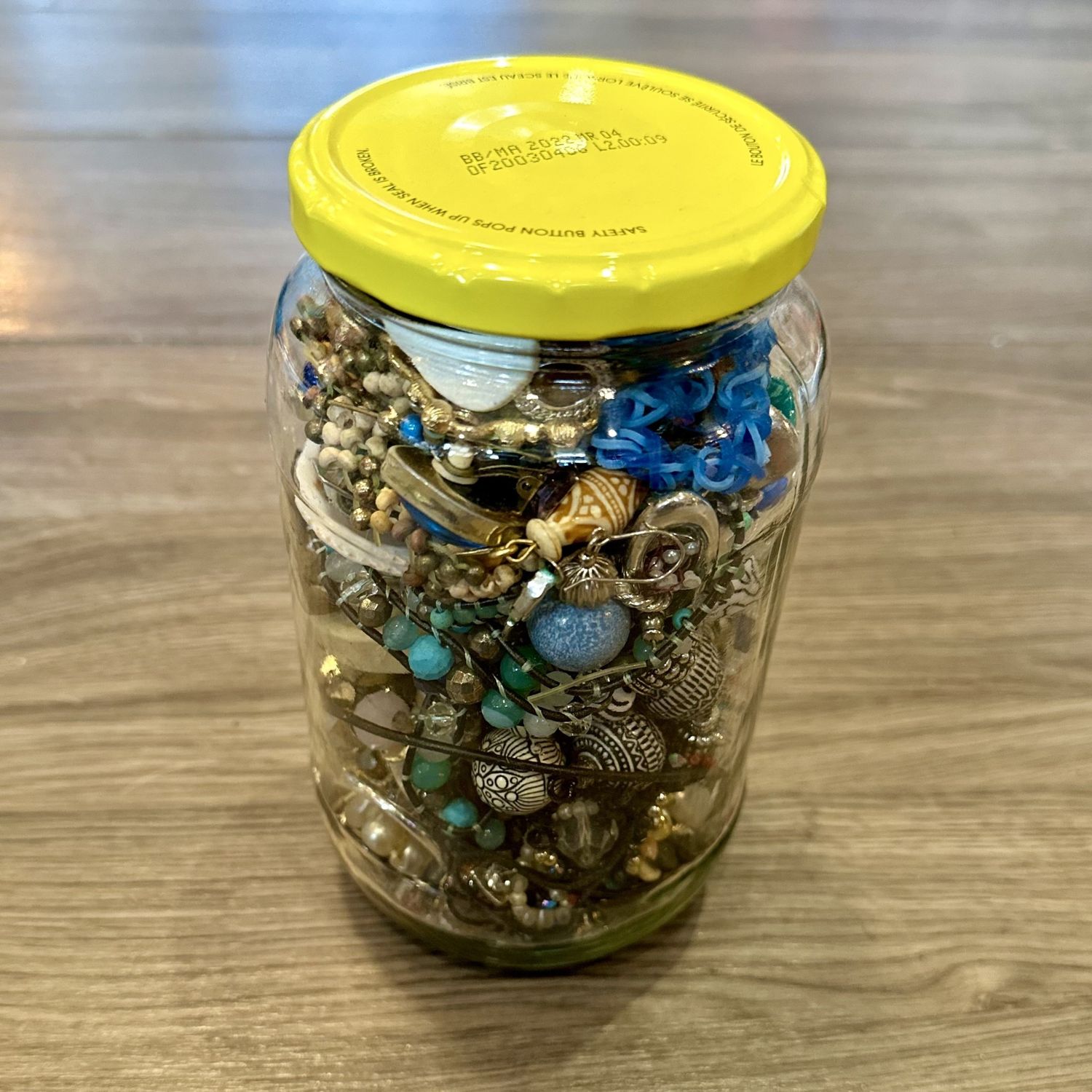 Mystery Jar of Costume Jewelry  852g