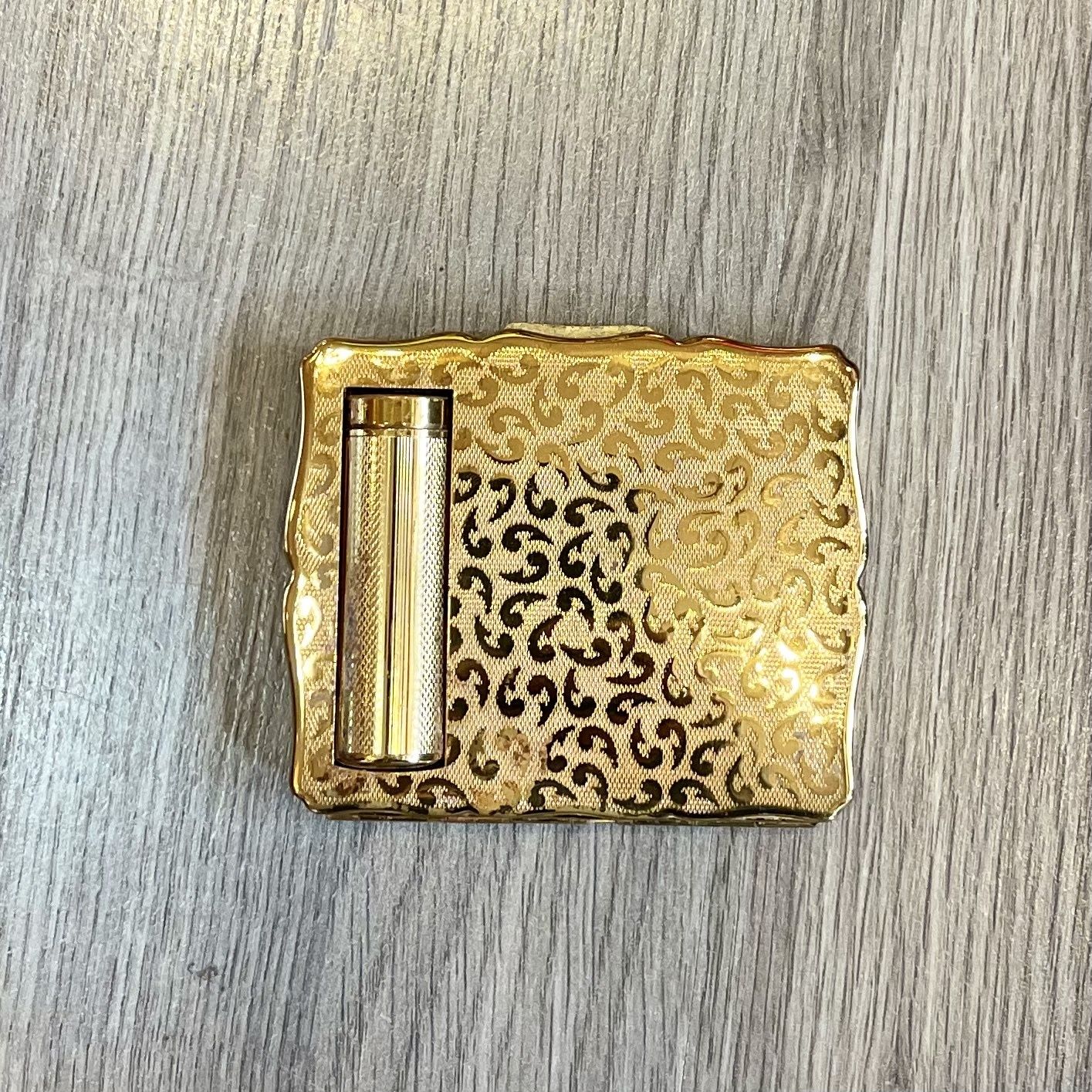 Vintage Stratton No. 1 Compact with Lipstick Circa 1950 to 1960