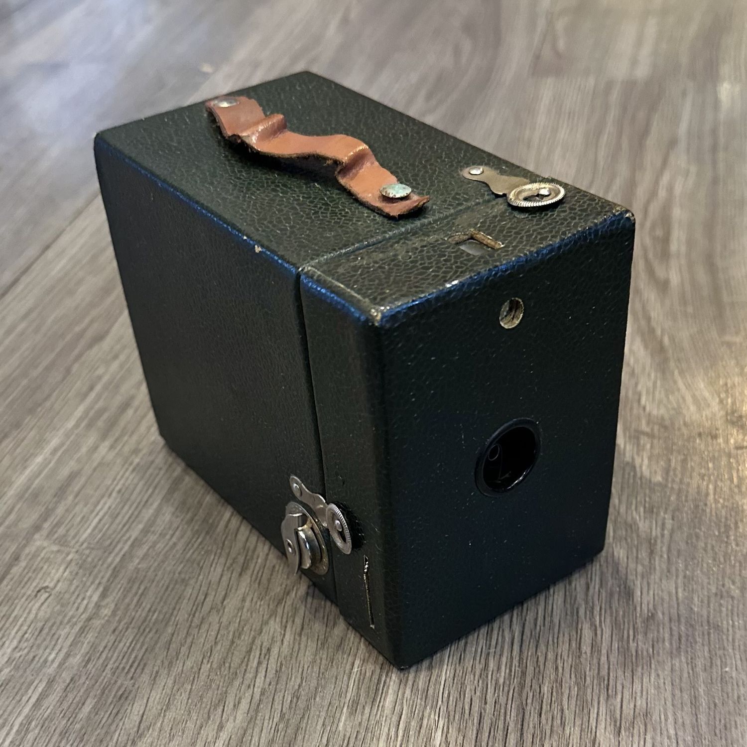 1926 Eastman Kodak Cartridge Hawk-Eye Model C Box Camera