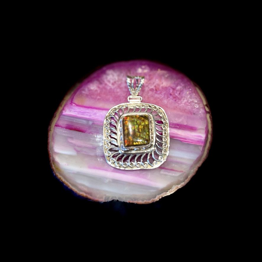 Ammolite Pendent .925