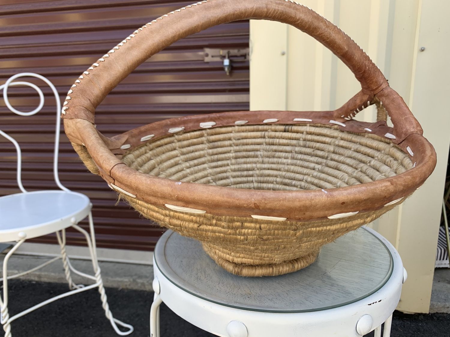 Large wicker basket with Wooden Handle