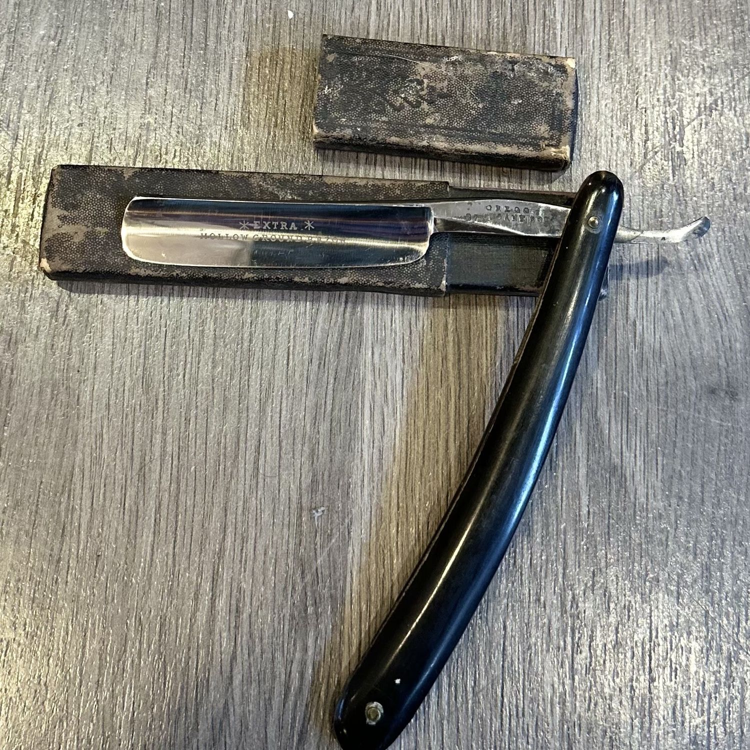 Extra Hollow Ground Razor