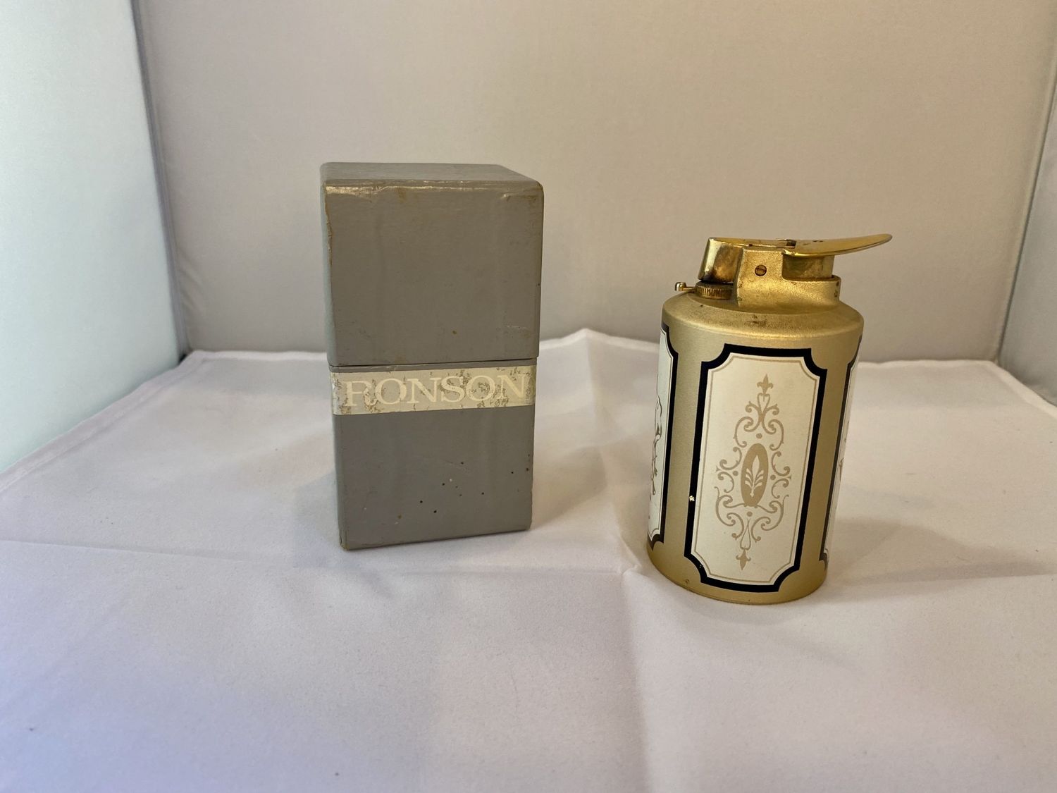Ronson Table Lighter - Varaflame Saturn