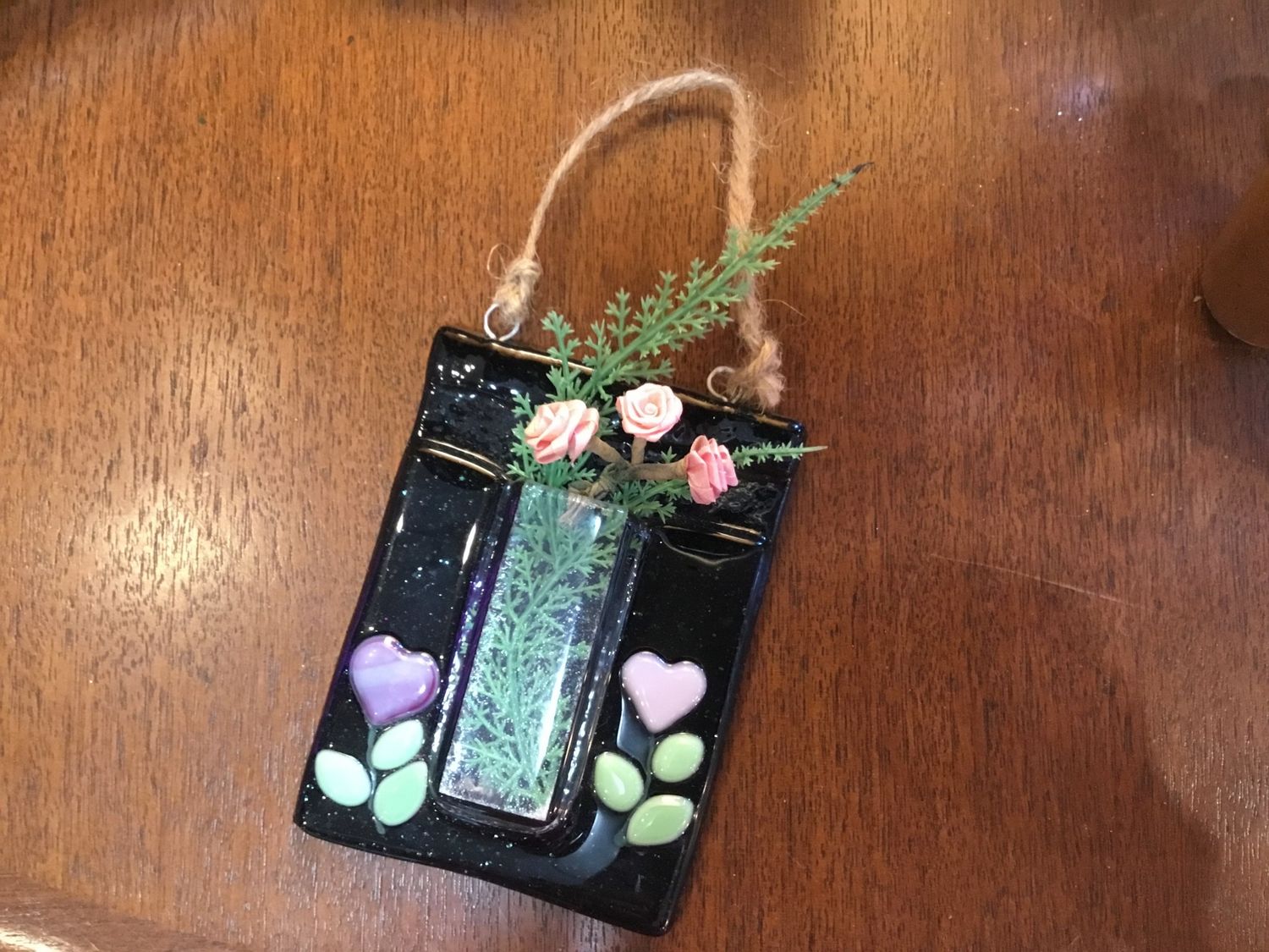 Glass wall vase magnet