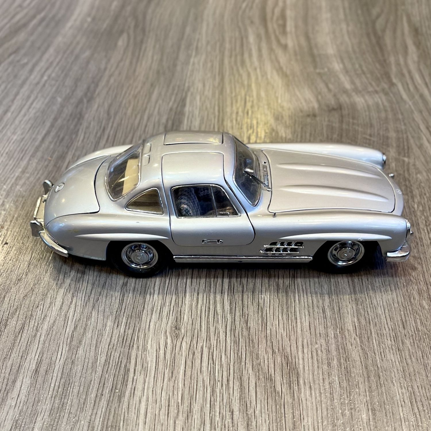 1954 Mercedes-Benz 300SL  Matt Silver 1:24 Scale - Out of box