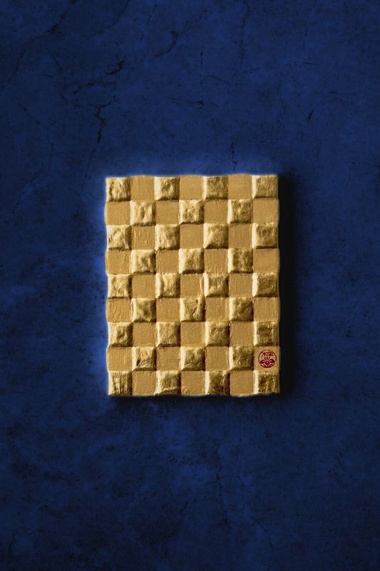 Ichimatsu Gold Panels – Wabi-Sabi Texture in Pure Gold