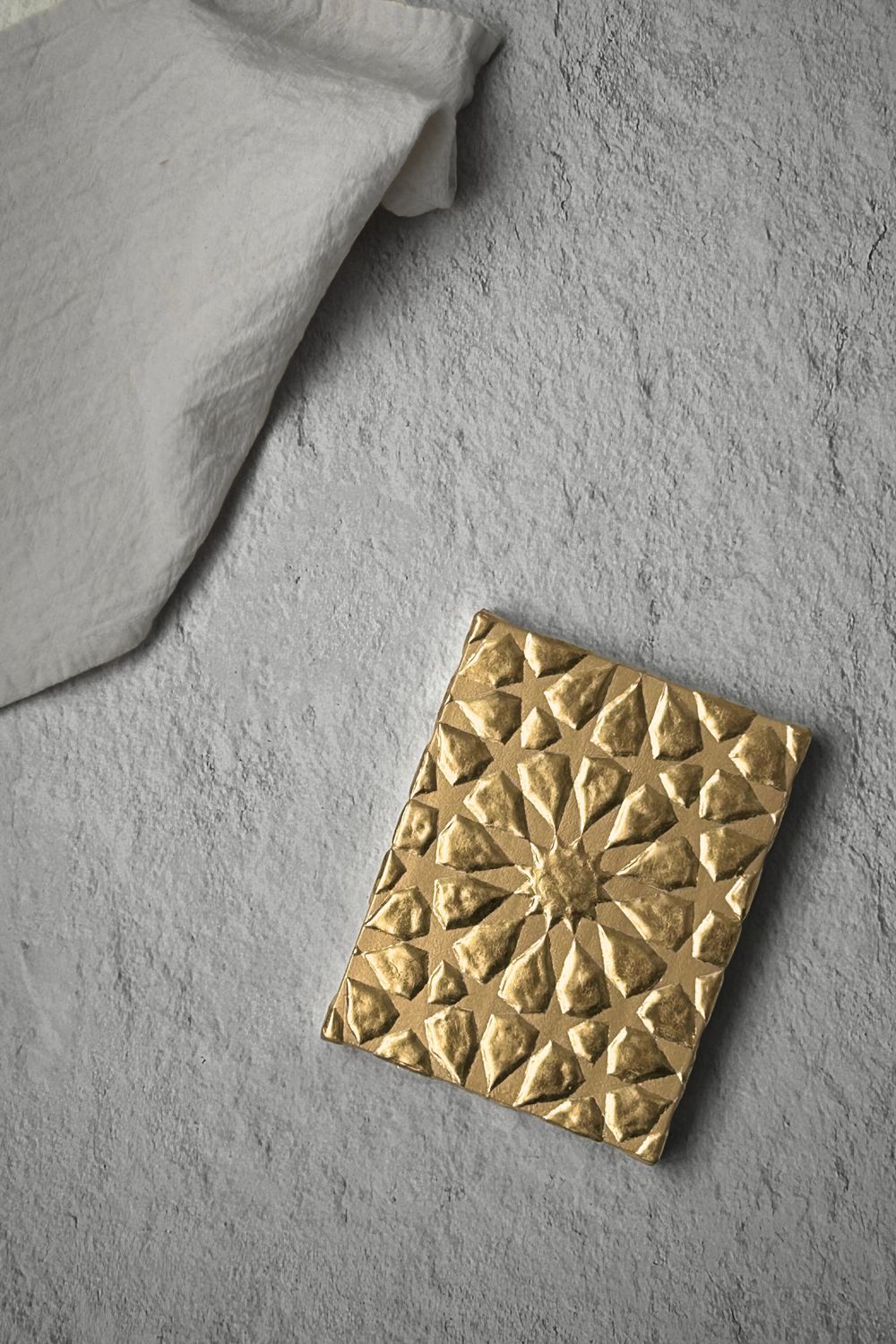 Arabesque Gold Panel – Sculpted Pattern in Pure Gold Leaf