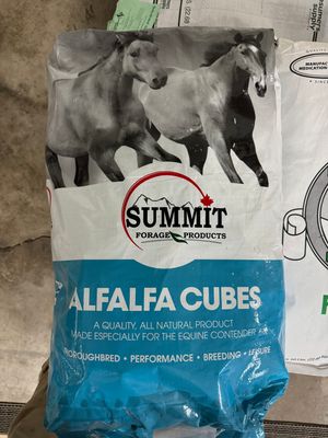 Summit Alfalfa Cubes NON-GMO