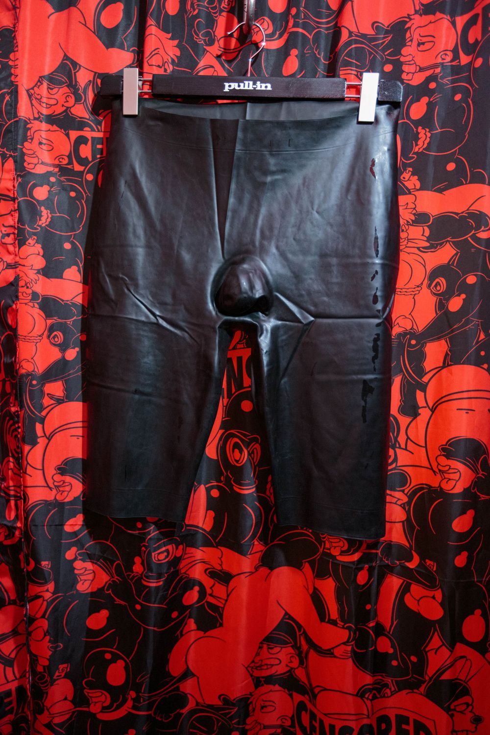 Fetisso black latex short pants M