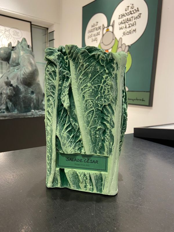 Geluck, Sculpture, résine, Salade César, 22 cm.