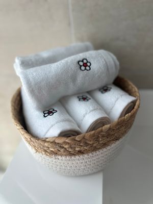 Daily Fresh Towels - 7er Set Handtücher (weiß, 30x30 cm, Baumwolle) Daily Fresh Towels - 7er Set Handtücher (weiß, 30x30 cm, Baumwolle)
