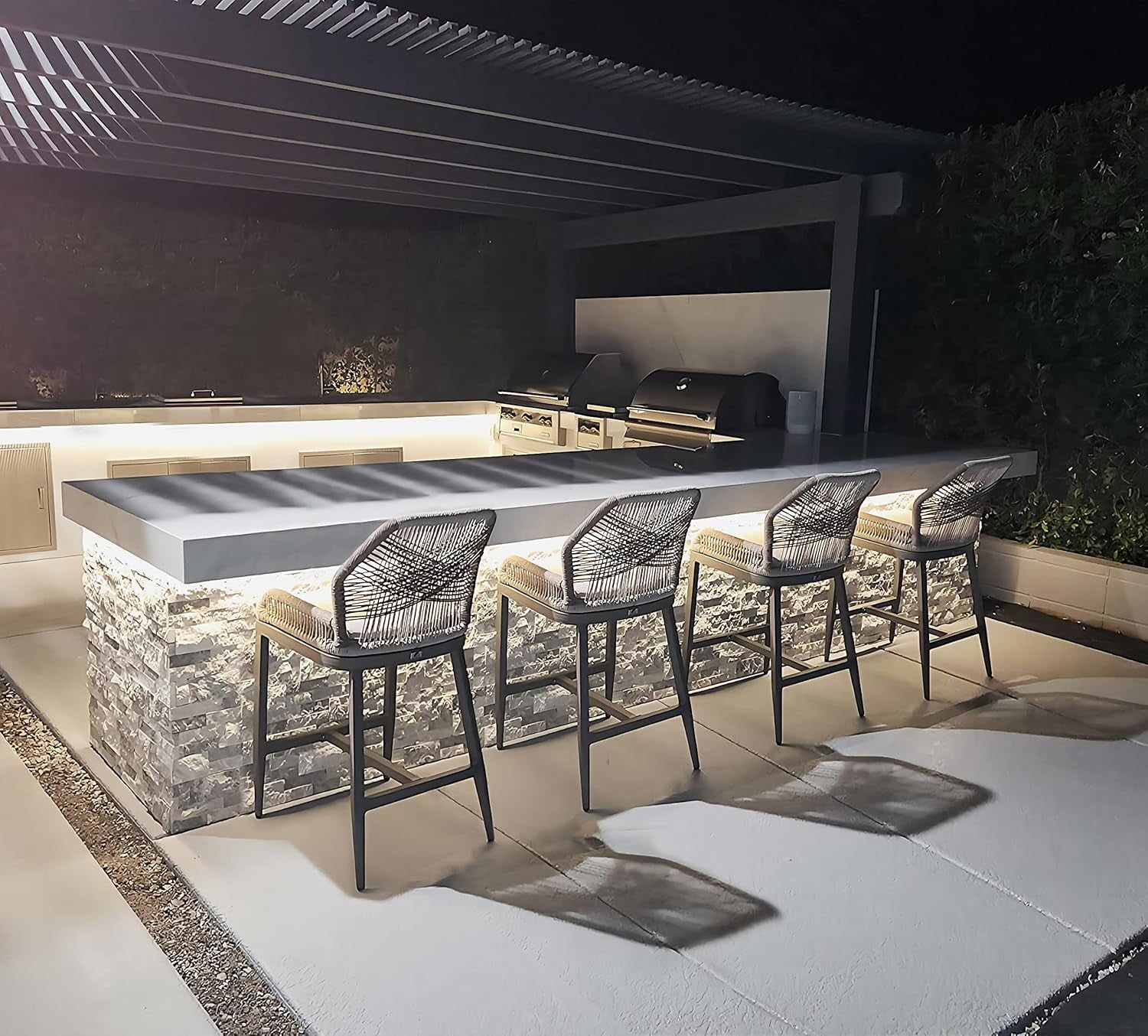 Counter Height Bar Stools Set of 4 Woven Aluminum Modern Barstools with Back and Arms for Patio Balcony Pool Accent Outdoor Kitchen Counter Stool Chairs