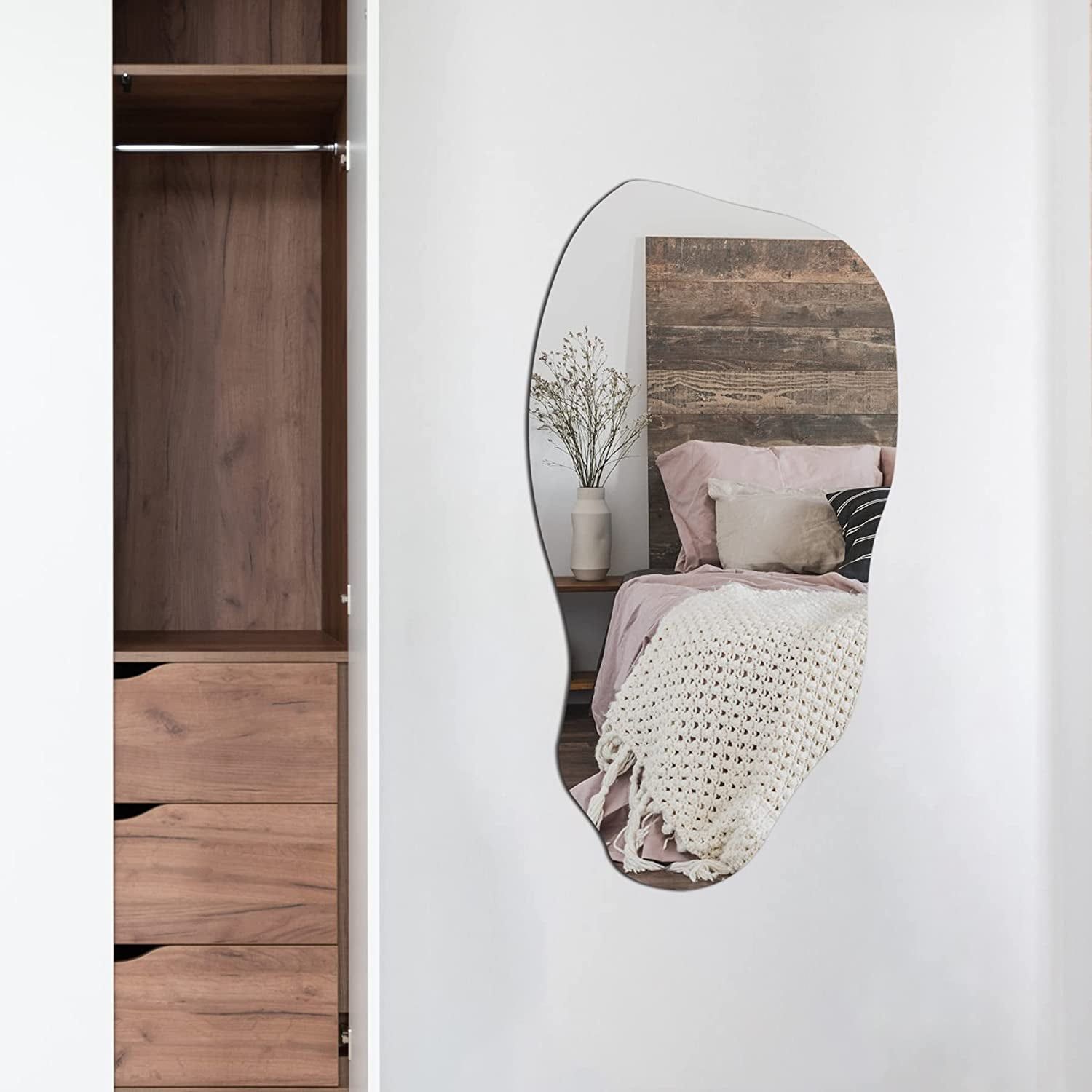 Modern Decorative Irregular Asymmetrical Wall Mirror for Living Room, Bathroom, and Entryway - Hanging Hook Style, 31.5&#39;&#39; X 17.7&#39;&#39;