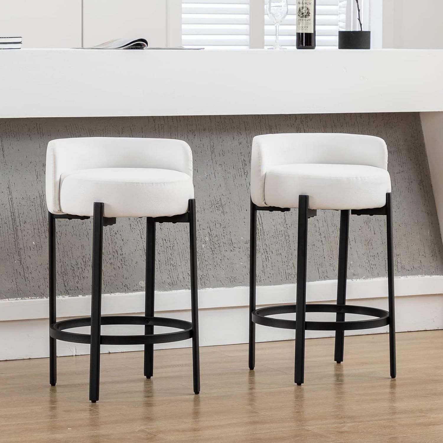 Counter Height Bar Stools 26&quot; round Barstools Set of 2, Modern Faux Leather Counter Stools with Black Metal Legs for for Kitchen Island Counter, Small Space, White