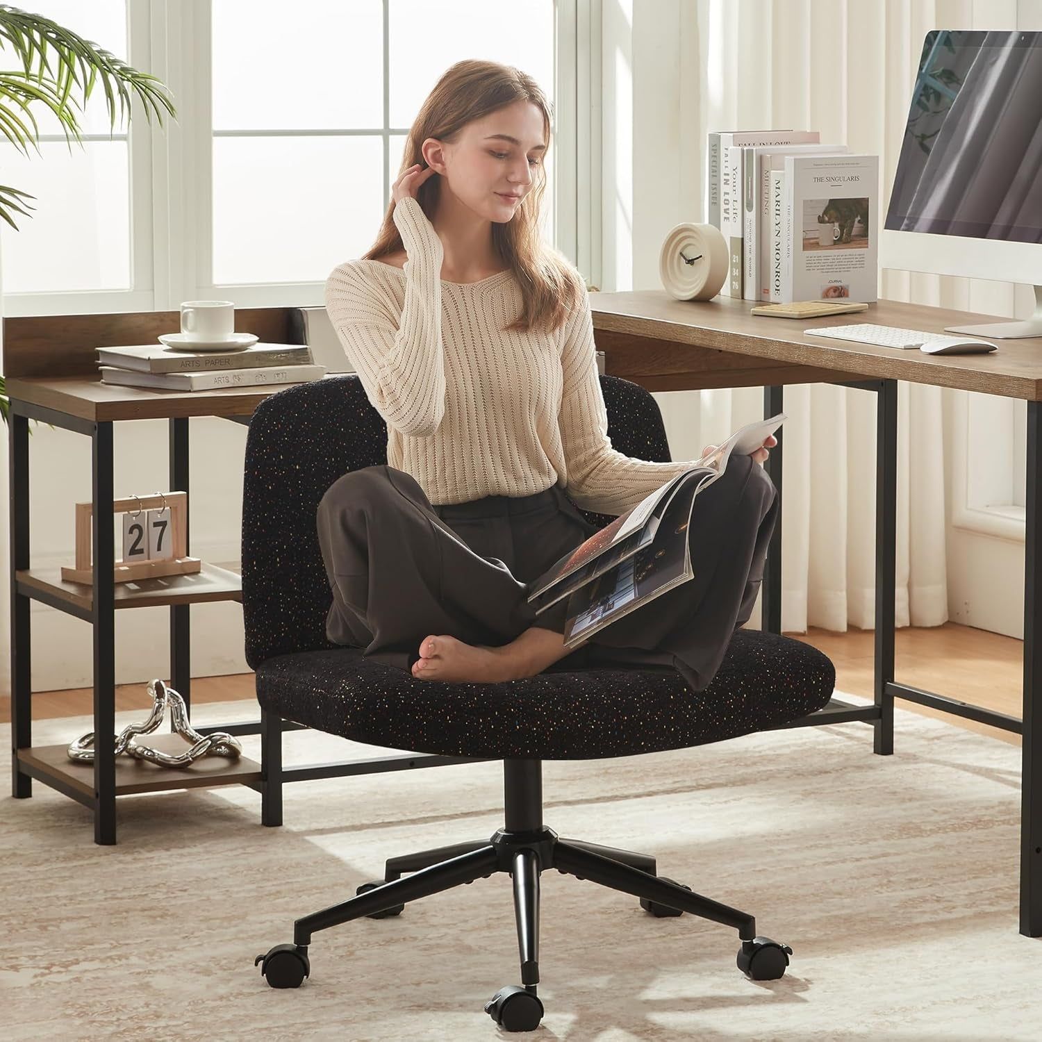 Wide Seat Swivel Office Chair, Locking Wheels, Black