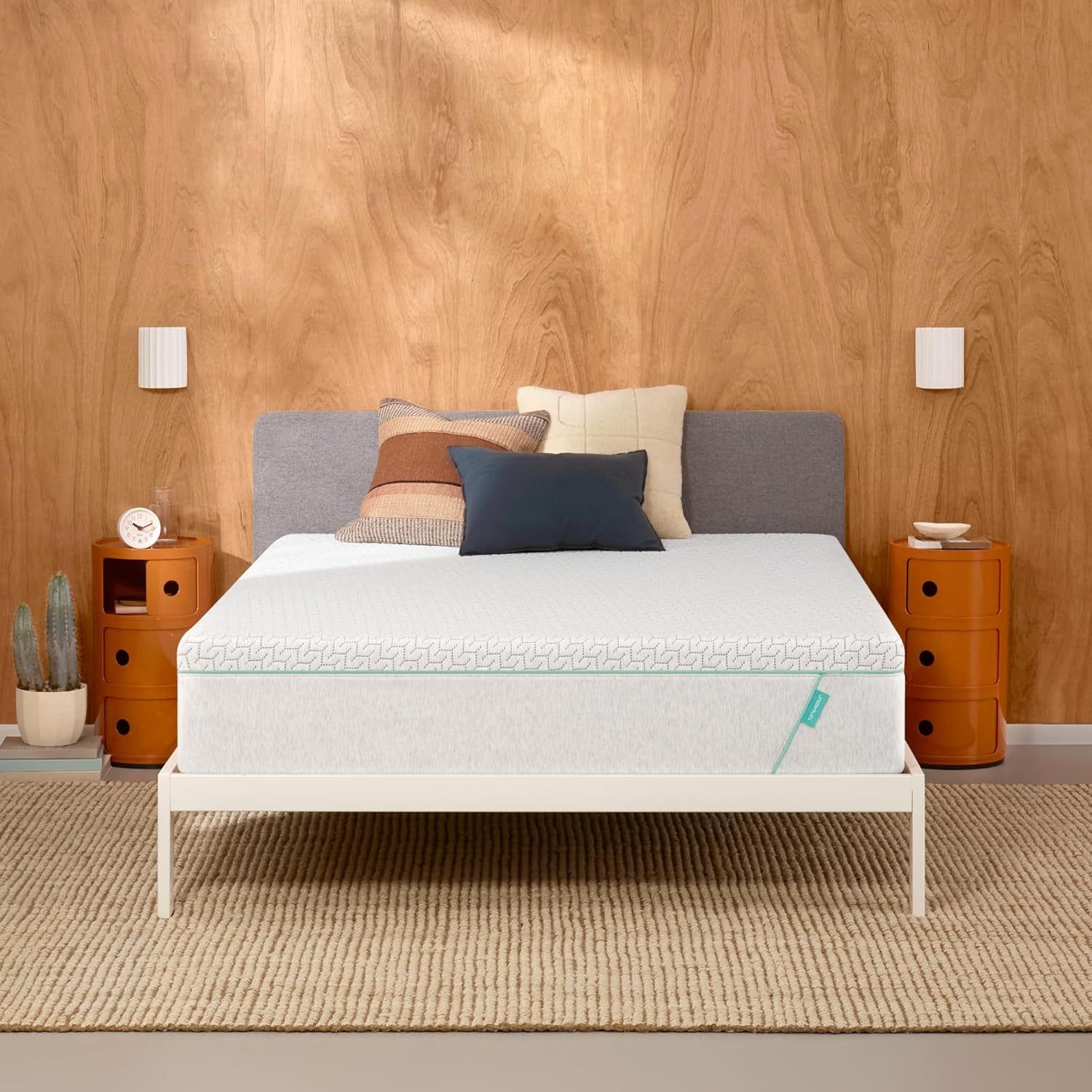 Medium Hybrid King Mattress with Cooling Pressure Relief