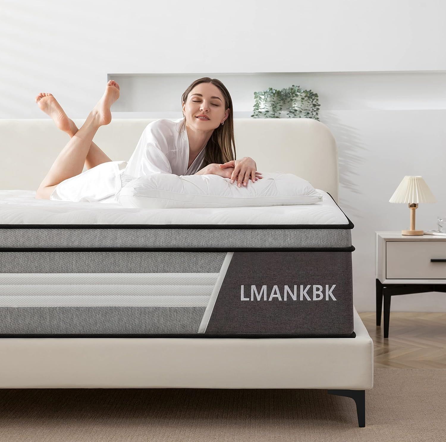 Queen 12 Inch Innerspring Hybrid Mattress with Foam