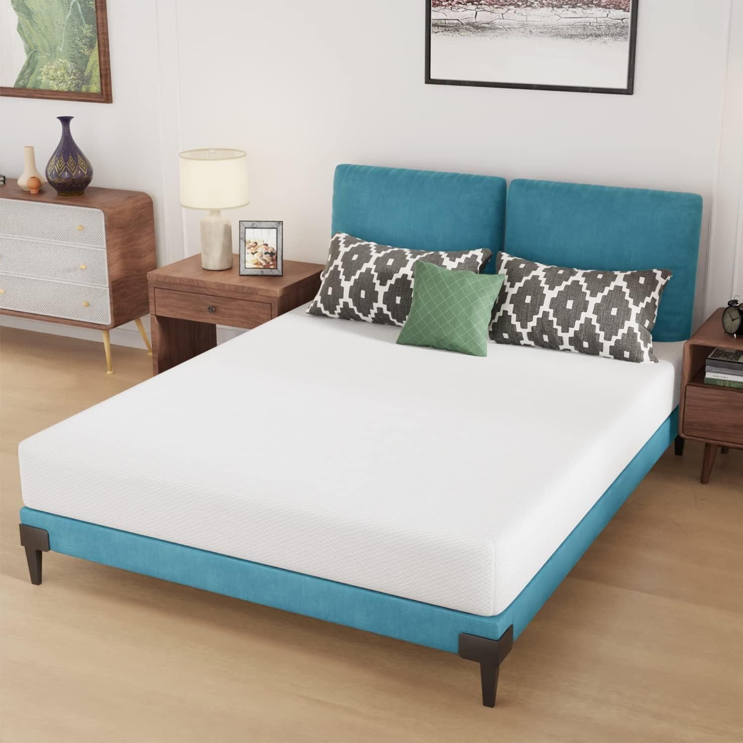 Gel Memory Foam Mattress 8 Inch Mattress, Certipur-Us Certified,Breathable Bed Mattress for Cooler Sleep Supportive &amp; Pressure Relief,Removable Soft Cover,White Queen