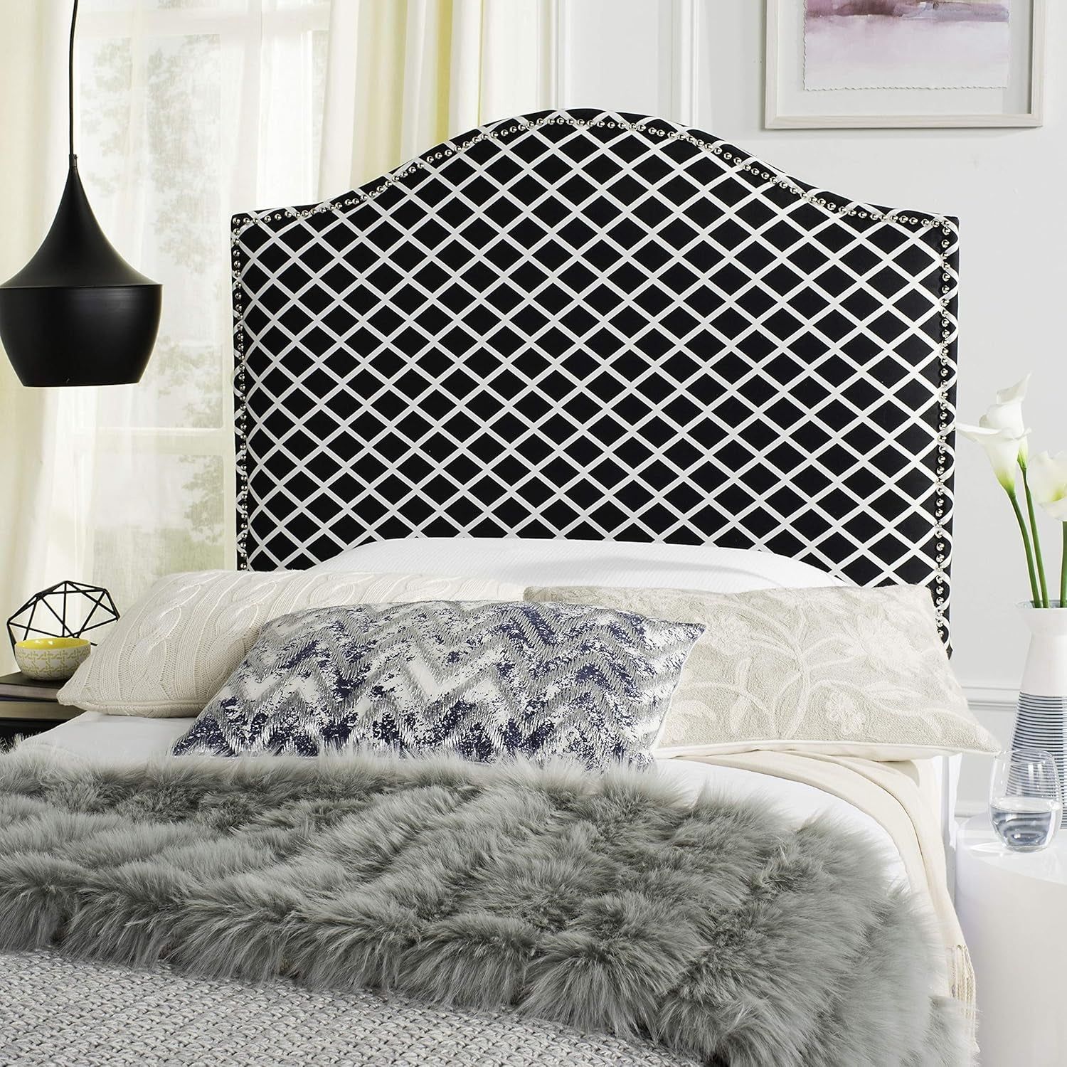 Stylish Black and White Lattice Headboard for Bedrooms
