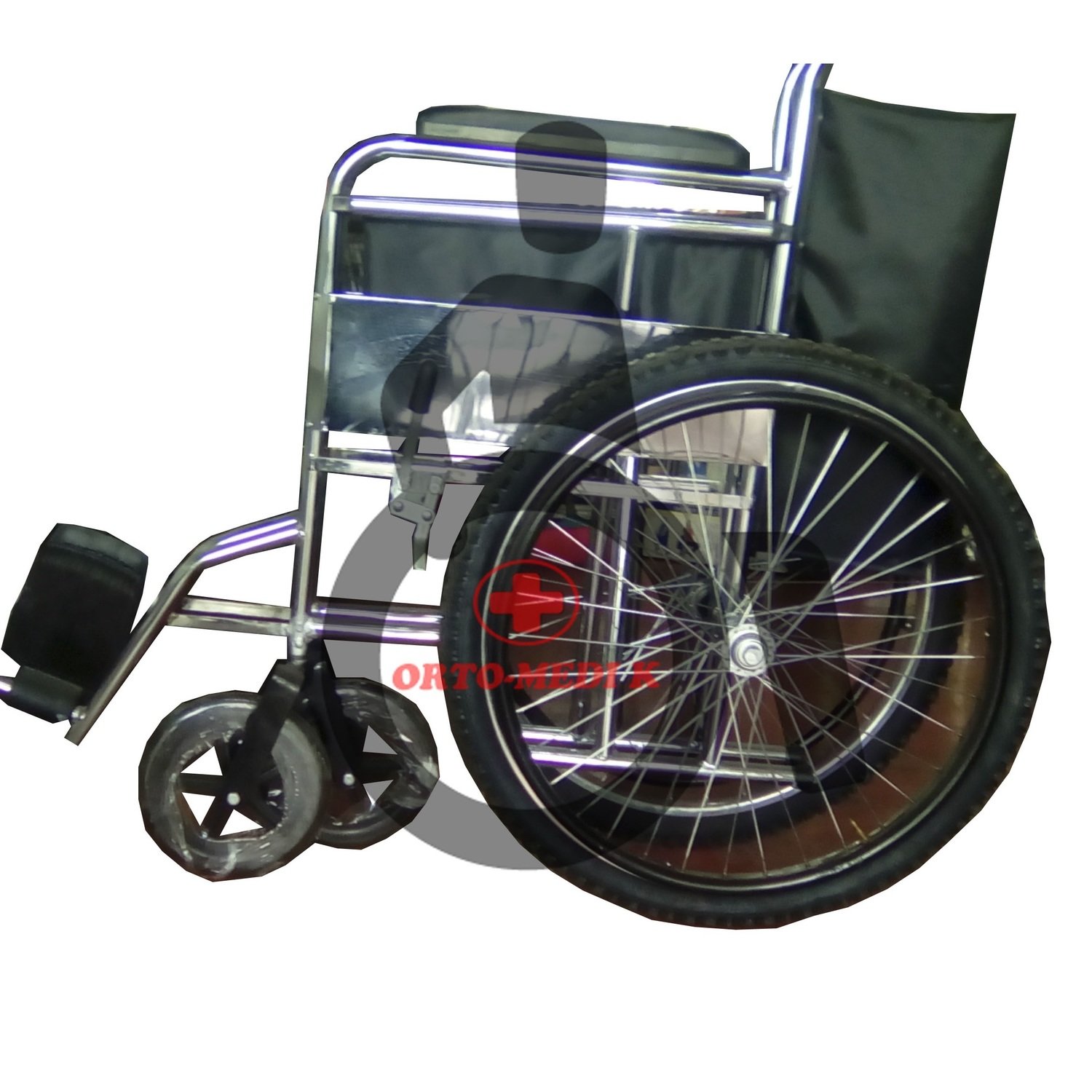 Silla de ruedas cromada