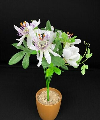 Passionflower tekokimppu, valkoinen Passionflower tekokimppu, valkoinen