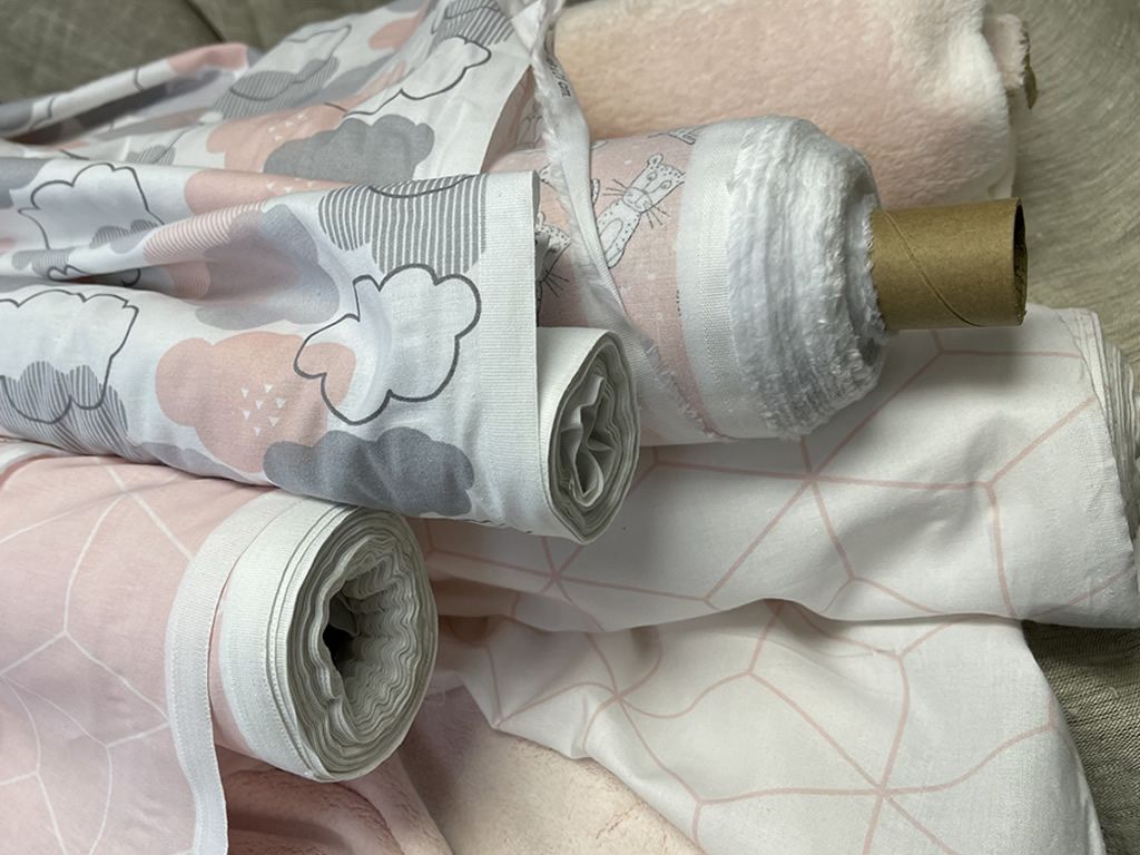 PRINTS - BLUSH