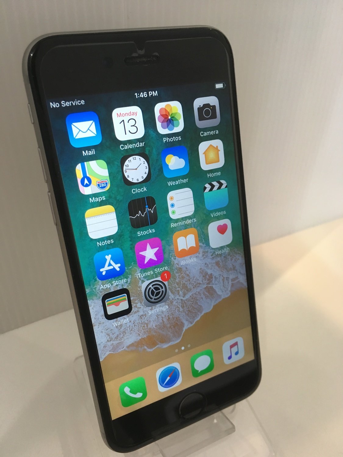 Grade A-: Unlocked Apple iPhone 6 Black 64GB
