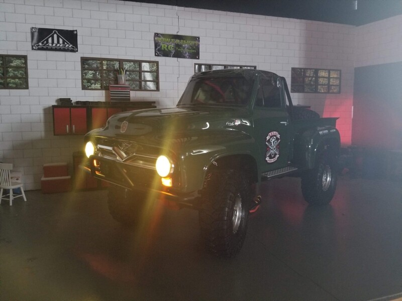 Axial SCX10 II 1955 Ford F-100 Light Kit