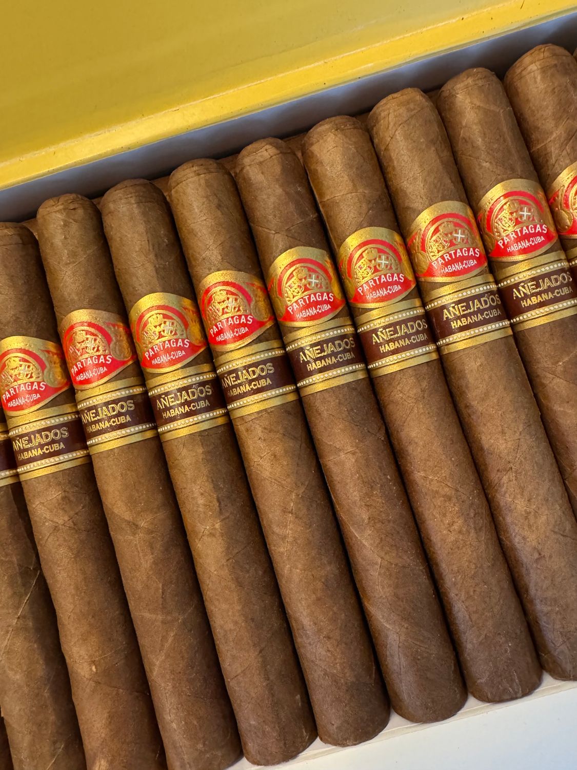 Partagas Añejados Coronas Gordas 2011